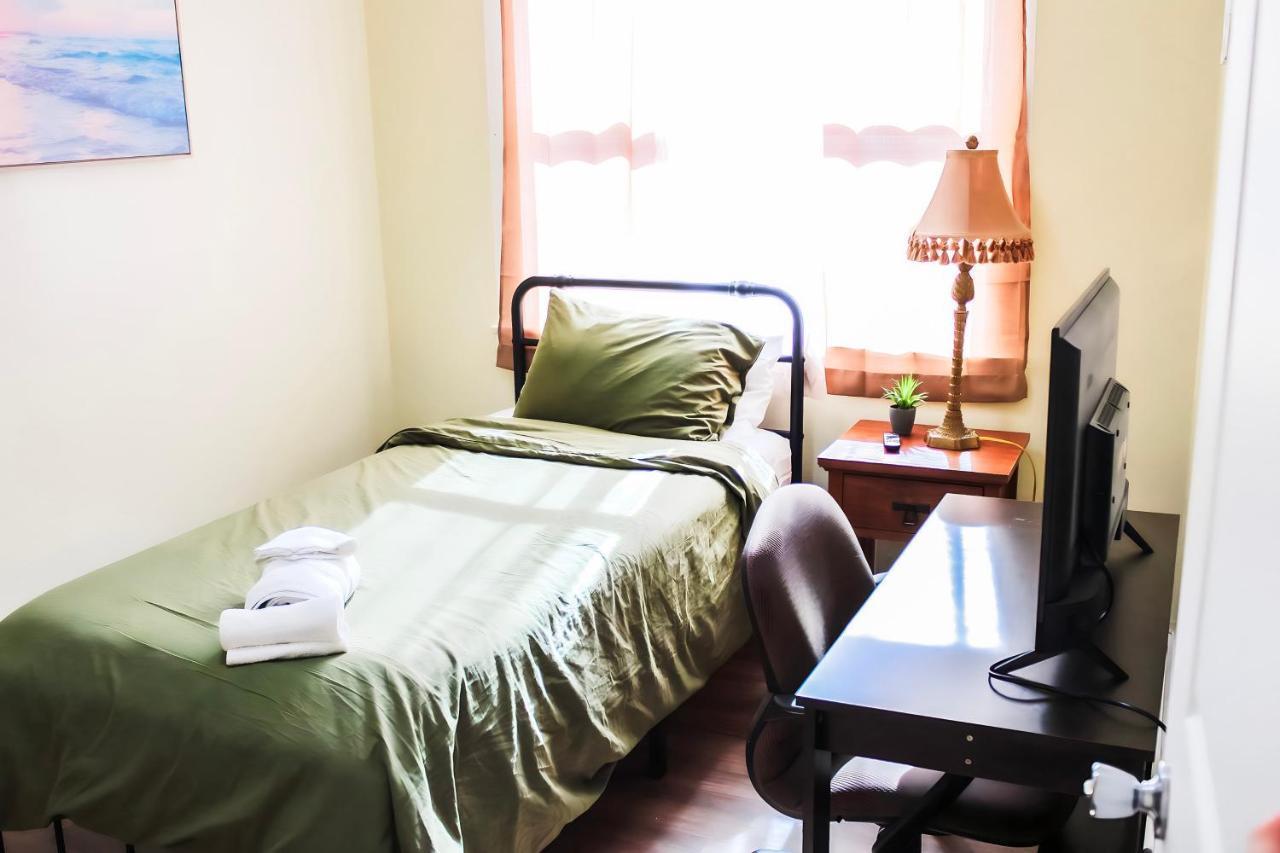 Homestay Cozy Retreat Near Downtown Indianapolis- Private Bedroom Indianapolis