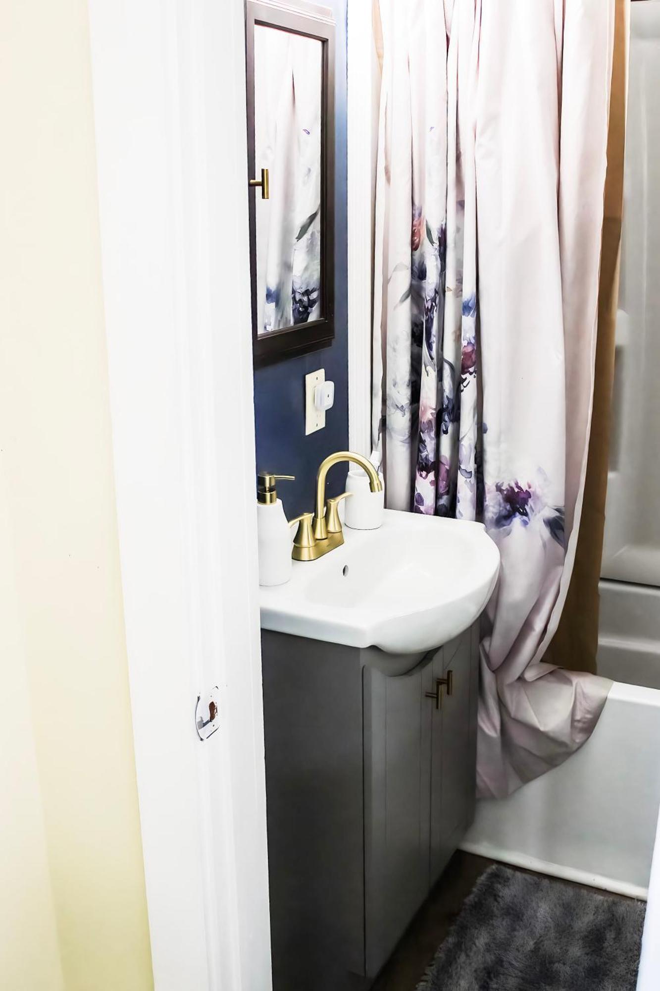 Cozy Retreat Near Downtown Indianapolis- Private Bedroom * Indianapolis